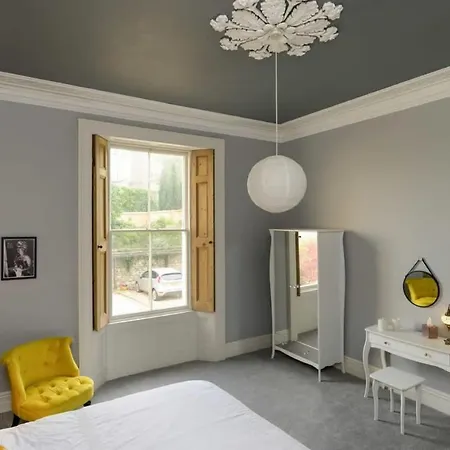 Gorgeous Apartment Seconds From Seafront Clevedon Exterior photo