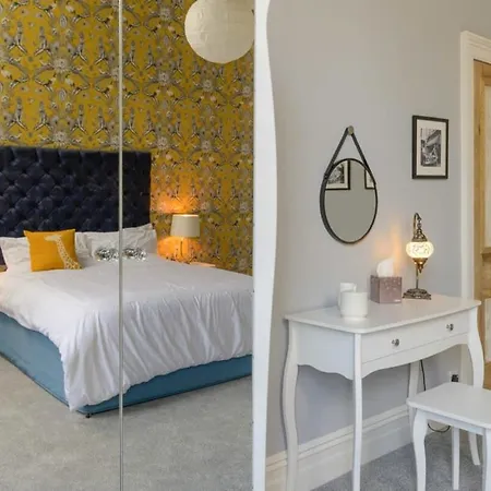 Gorgeous Apartment Seconds From Seafront Clevedon Exterior photo