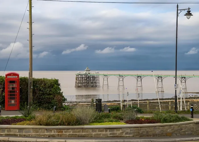 Gorgeous Apartment Seconds From Seafront Clevedon